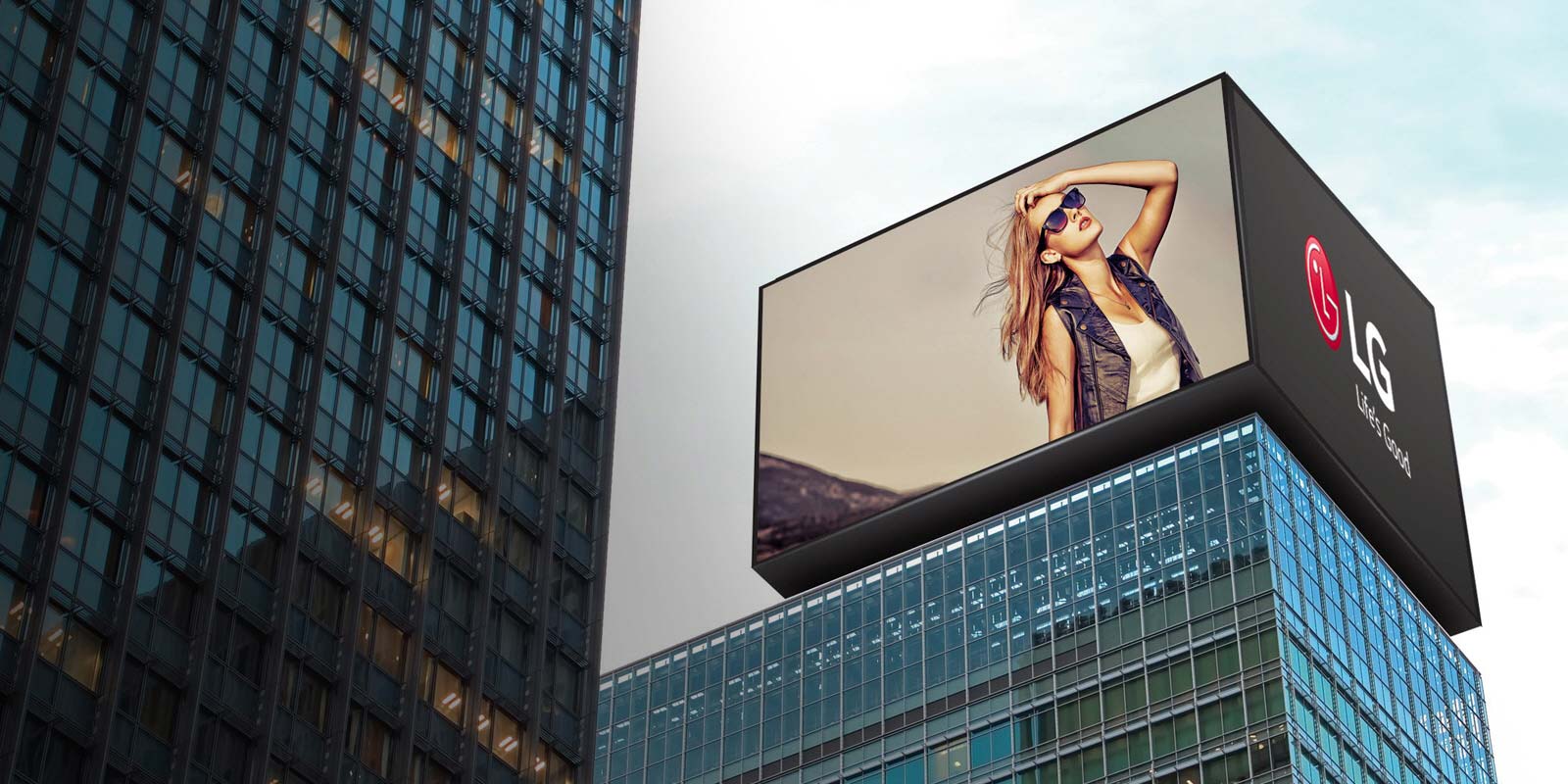 ID_OutdoorLEDSignage_Hero_1461225967164
