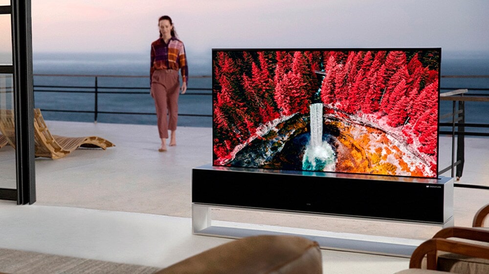 Старт продаж долгожданного сворачивающегося OLED-телевизора LG - поворотный пункт в истории ТВ1