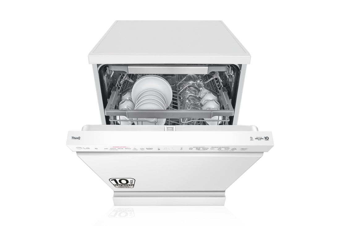 LG Lavavajillas LG QuadWash™ Steam, Blanco, B, con lavado a vapor y tercera bandeja, DF365FWS vista frontal con puerta semiabierta, DF365FWS