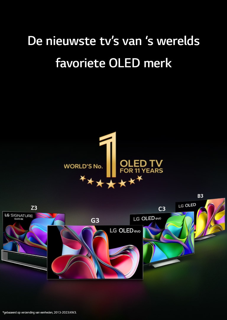 4 LG OLED televisies naast elkaar met abstracte kunst op het beeldscherm. De achtergrond is zwart