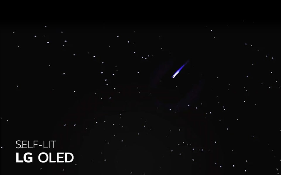 OLED TV samoczynnie podświetlone piksele pokazują szczegóły rozgwieżdżonego nocnego nieba.