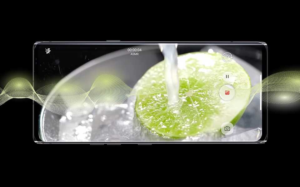  Water being poured into a glass with a lime wedge using the ASMR tuning feature on the LG VELVET