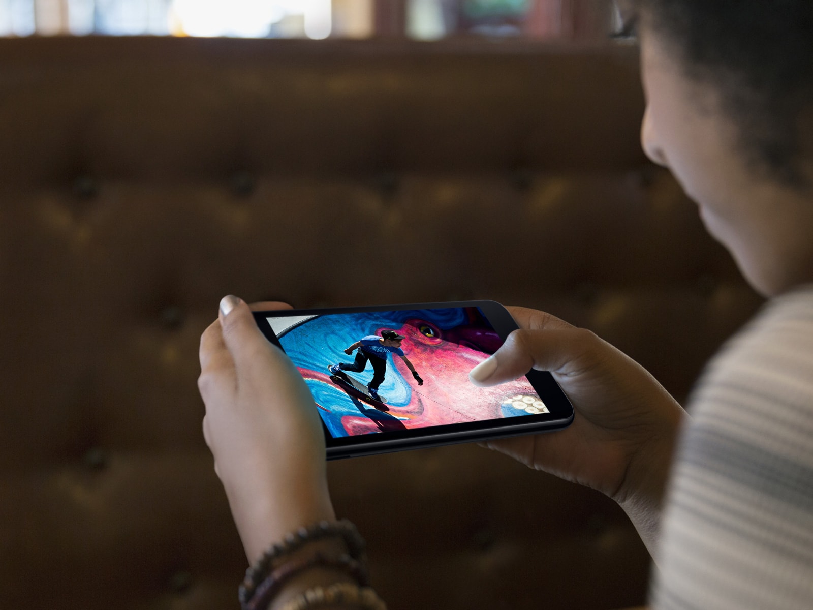 Яркий дисплей