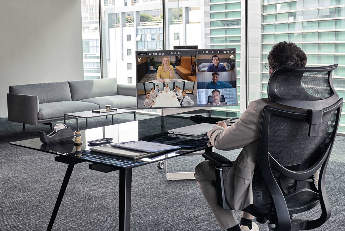 Сенсорный дисплей LG One:Quick Flex: всё-в-одном для видеоконференций и совместной интерактивной работы
