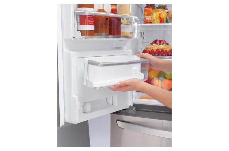 LG LMXS30746S 4Door French Door Refrigerator w/CustomChill LG USA