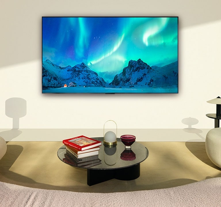 LG OLED TV trong không gian sống hiện đại vào ban ngày. Hình ảnh màn hình cực quang được hiển thị với mức độ sáng lý tưởng.
