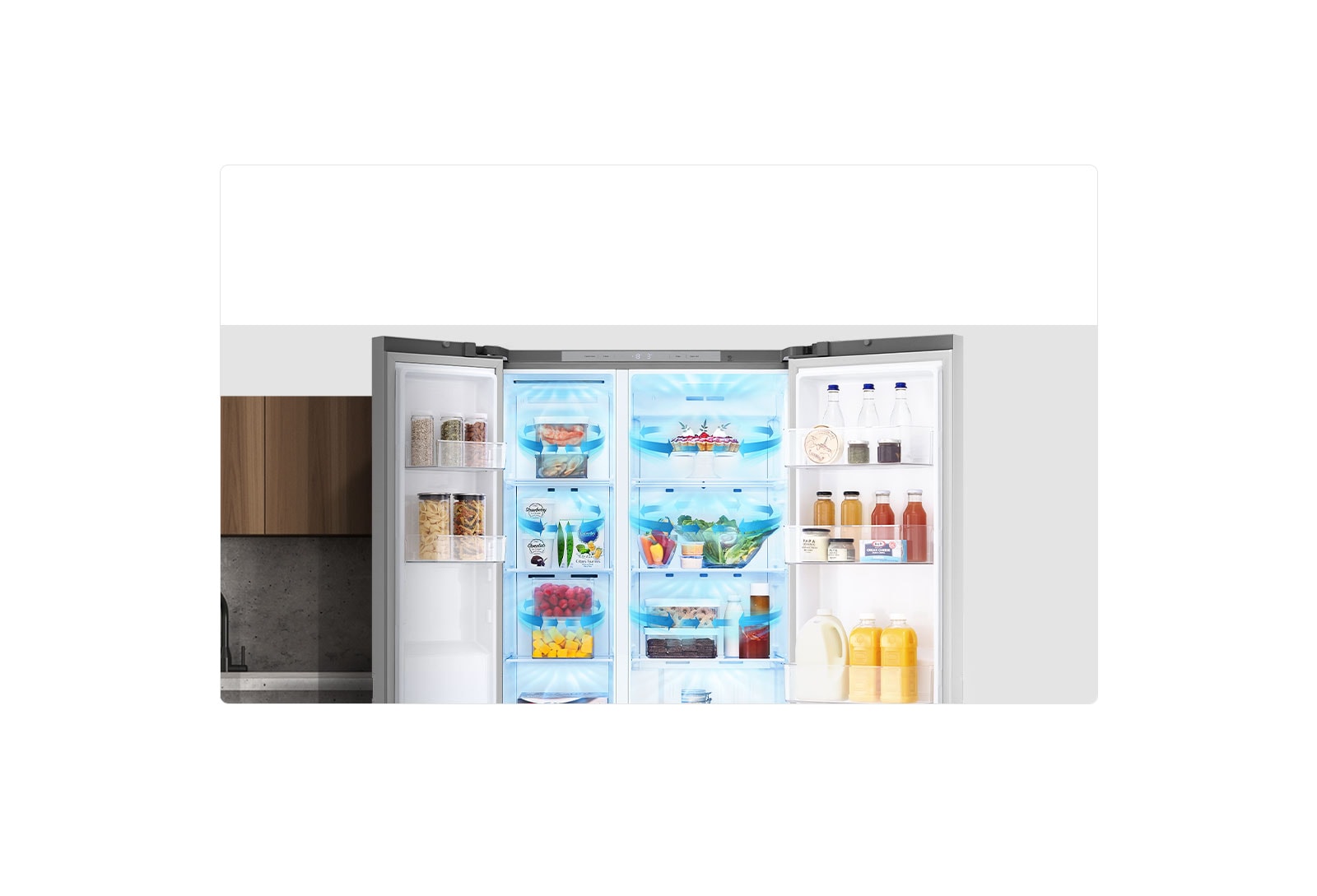 Inside the refrigerator filled with ingredients, blue arrows, which mean cold, are displayed below, on both sides, and on the whole.