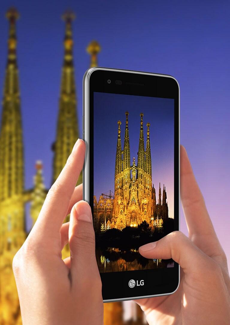 Lightweight with a 5.0" On-cell Display2