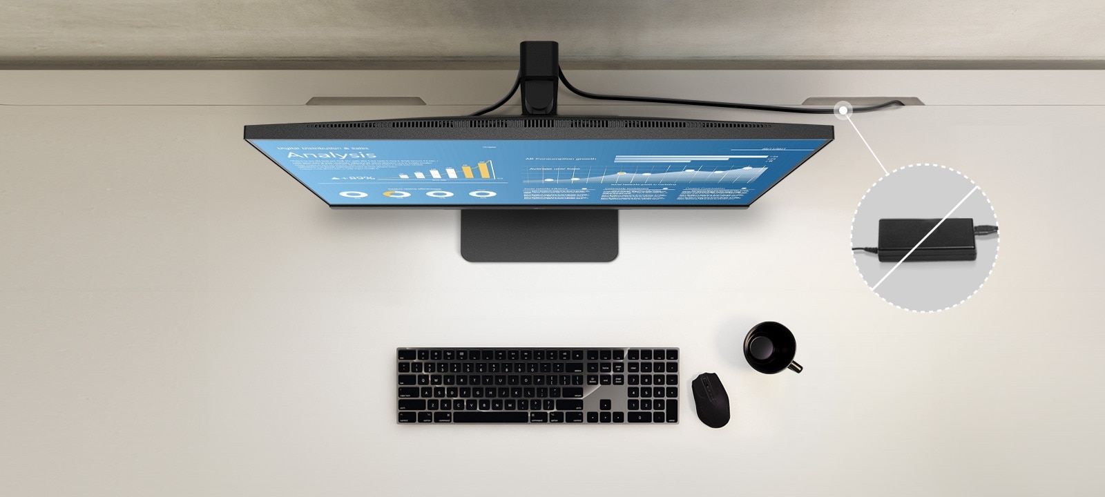 Top view showing the clean layout of the workstation by providing a built-in power source.	