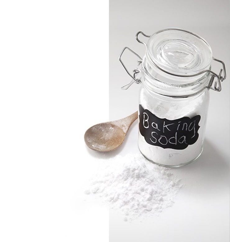 REF-NatureFRESH-Next8-03-UsefulTips-06-4-Baking-Soda-Desktop