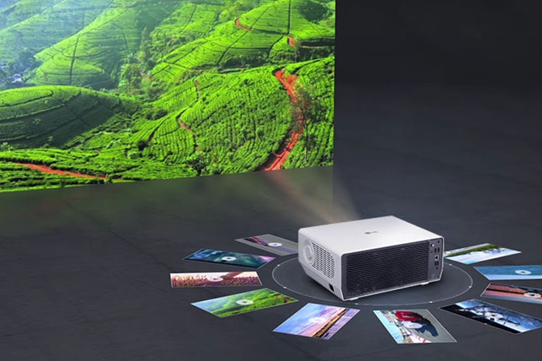Projector with a lot of movies that can be played without light source change.