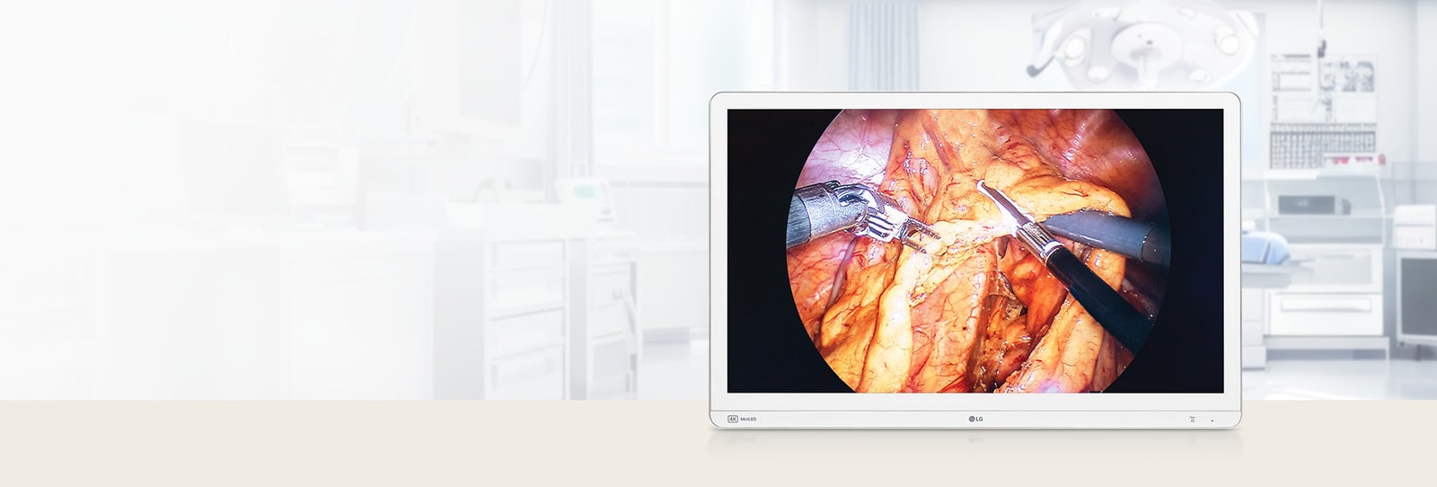 31.5-inch 4K Mini-LED surgical monitor displaying a high-resolution surgical procedure, designed for precision in medical environments.	