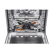 LG Built-in Dishwasher, 14 Placement Settings, TrueSteam™, The inside view of dishwasher with 4 washing arms., DBC435TSL, thumbnail 6