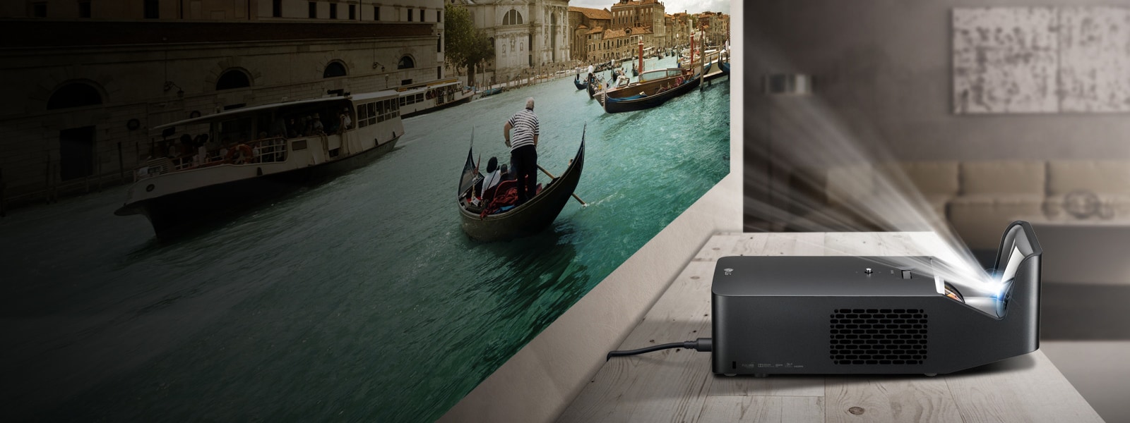 AE-EN_C_Projector_UST_Hero_001_1477627943962