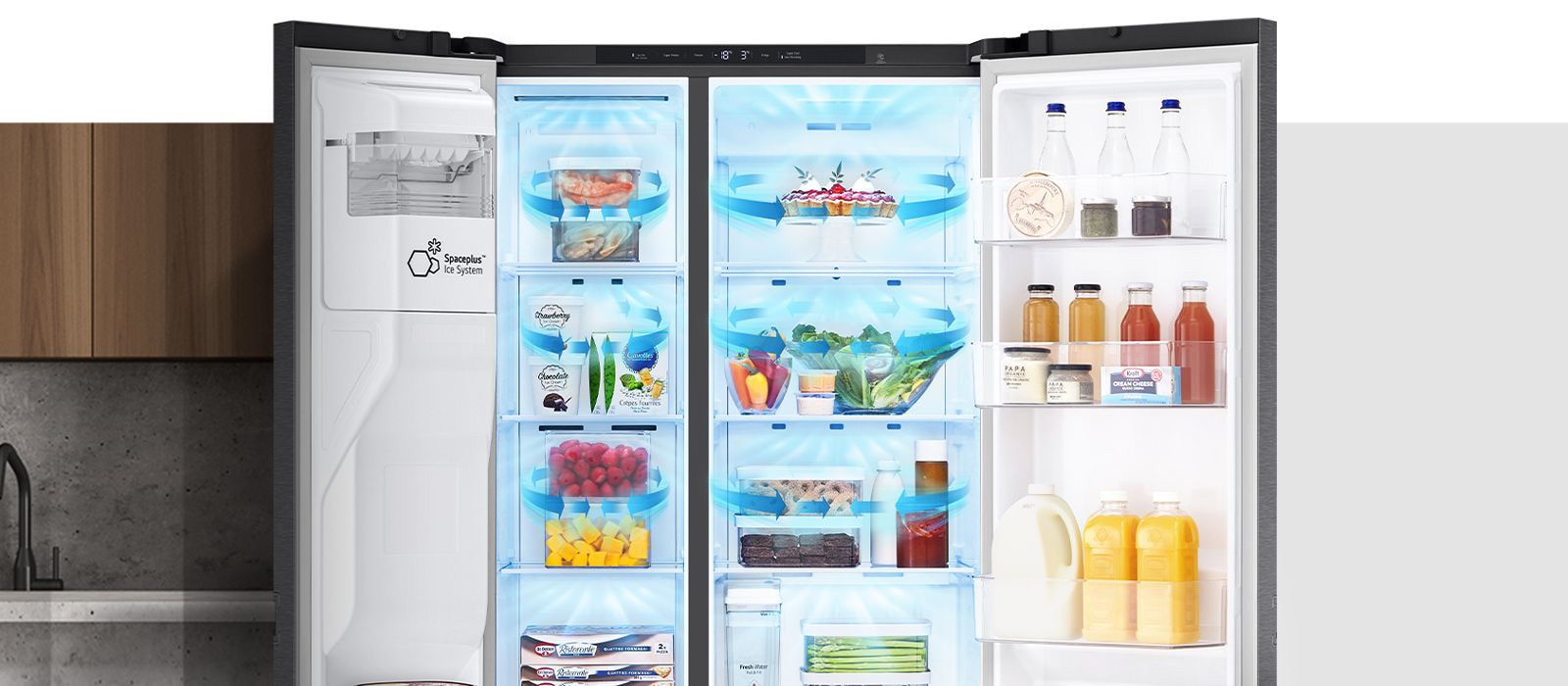 Inside the refrigerator filled with ingredients, blue arrows, which mean cold, are displayed below, on both sides, and on the whole.
