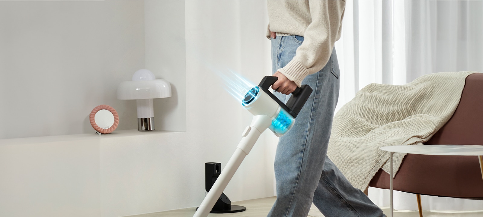Continuous airflow keeps dust from collecting in the filters and helps maintain suction power.