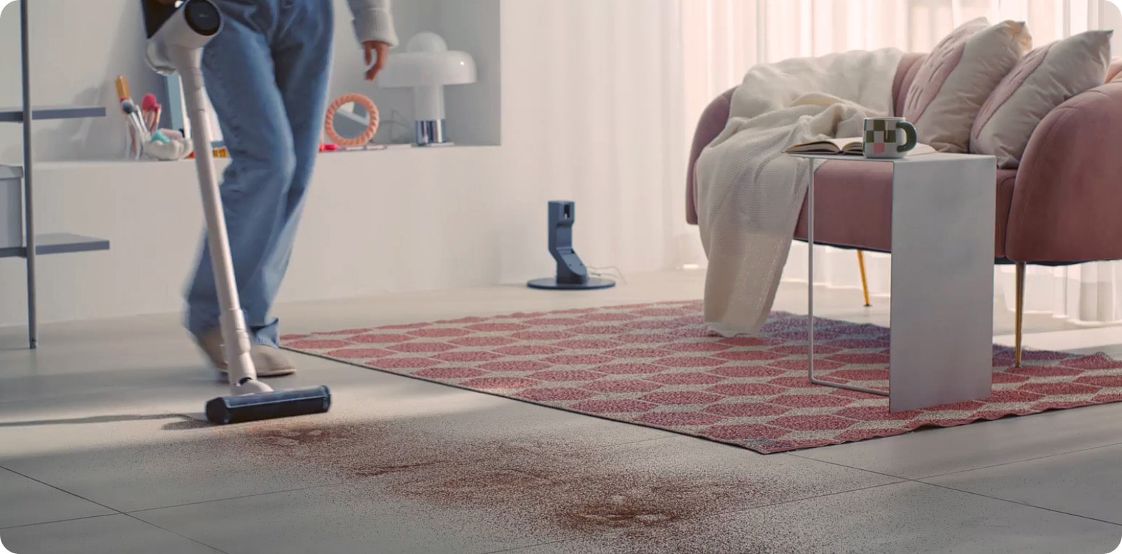 At just 1.97kg, this vacuum cleaner delivers powerful suction in a convenient, lightweight design. 