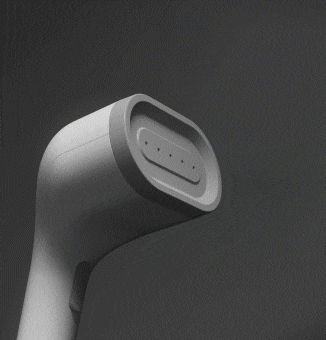 Steam coming from built-in handy steamer