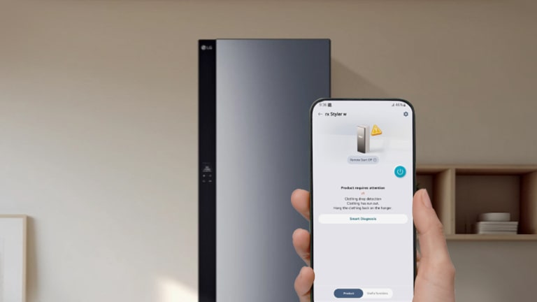 Video of detecting clothes falling from their hangers and notifying via the LCD screen of the Styler or in the ThinQ app