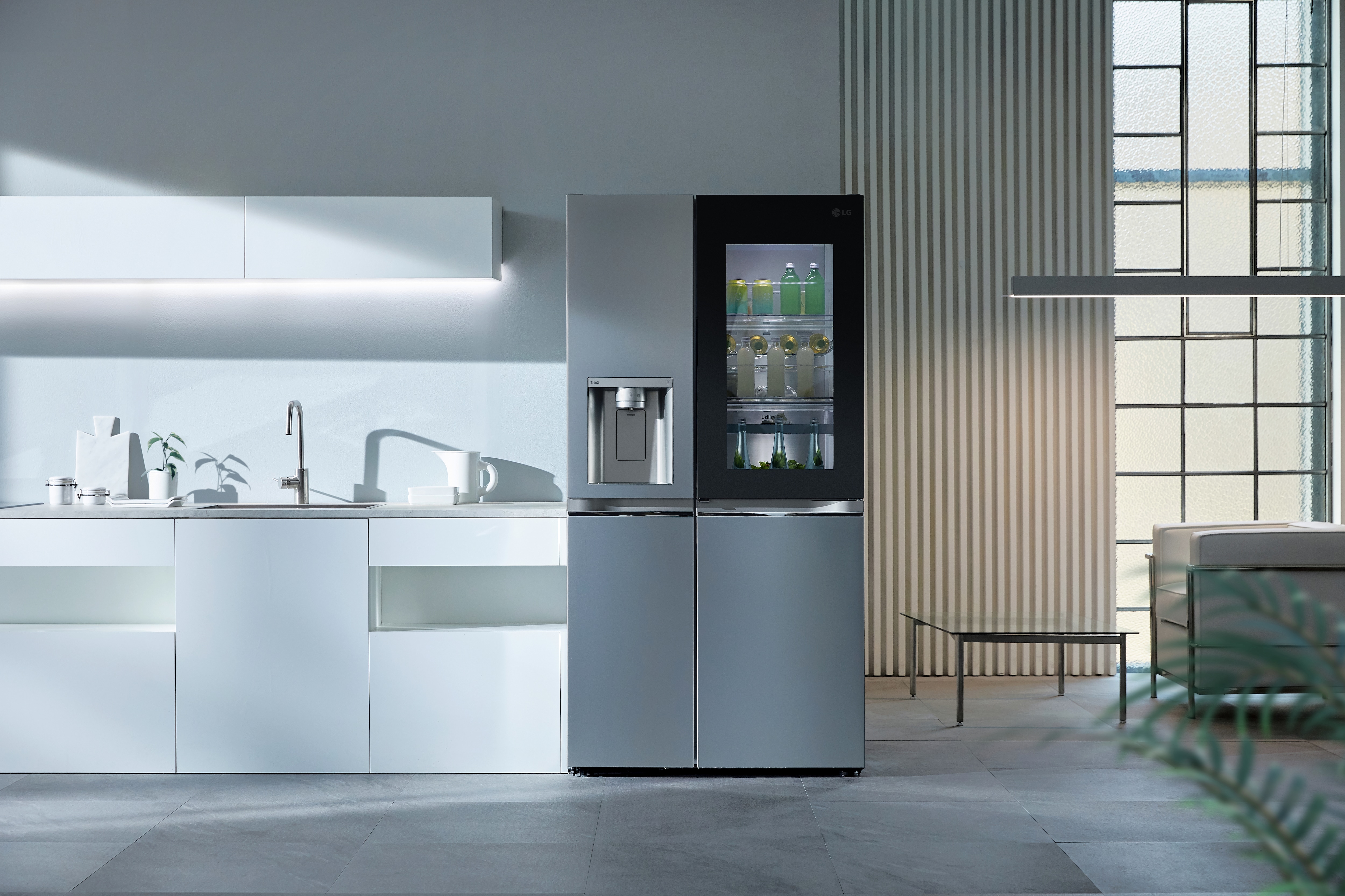 LG INSTAVIEW SIDE BY SIDE REFRIGERATOR