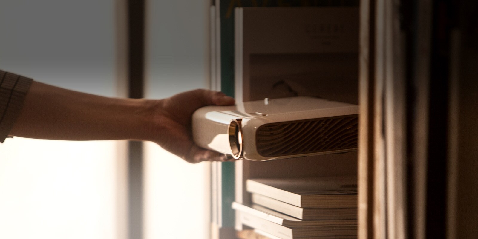 06_Light-Weight-and-Slim-Design_1478248188377
