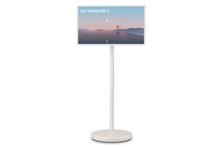 يتميز المنظر الأمامي لجهاز LG StanbyME 2 Max LX6 ذي الشاشة القابلة للتحريك، بتصميمه القابل للفصل وسهولة حمله الفائقة، مما يتيح وضعه بمرونة في مختلف التصميمات الداخلية، حيث تندمج واجهة العرض ذات المنظر الطبيعي الهادئ بسلاسة مع الشاشة.