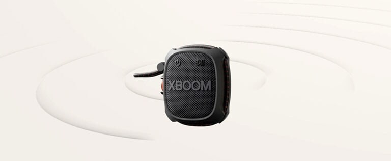 صور لموجات صوتية قوية تنبعث من سماعة LG XBOOM Go XG2T لتجسد تقنية Sound Boost.