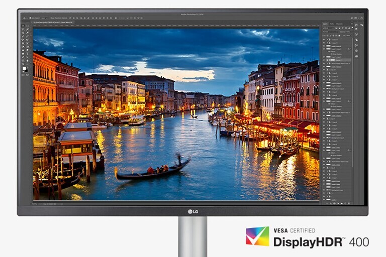 الشاشة المزودة بخاصية VESA DisplayHDR™ 400 تتيح الانغماس البصري الدرامي.