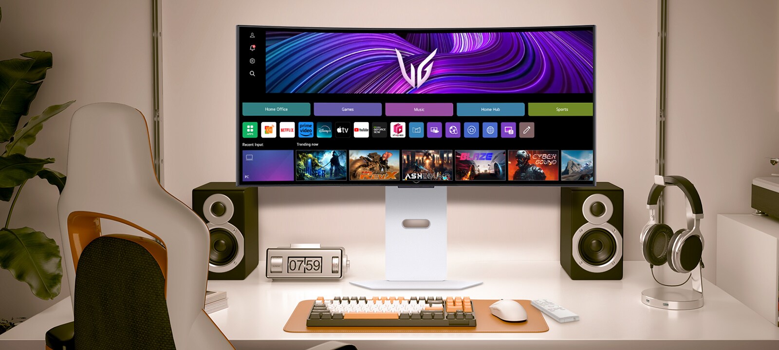 يعرض الفيديو شاشة أمامية على مكتب، بالتناوب بين صور webOS والصور المرئية للعب.