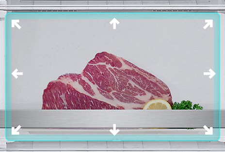 صورة مقربة لمنطقة تجميد كبيرة مع قطع كبيرة من اللحوم.