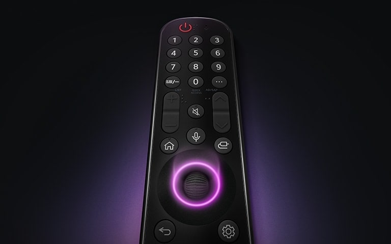 حرر نفسك من قيود الأزرار القديمة. يفتح جهاز التحكم عن بُعد LG Magic Remote جميع الوظائف الذكية لتلفزيون LG TV بنقرة واحدة أو تمريرة أو بصوتك.
