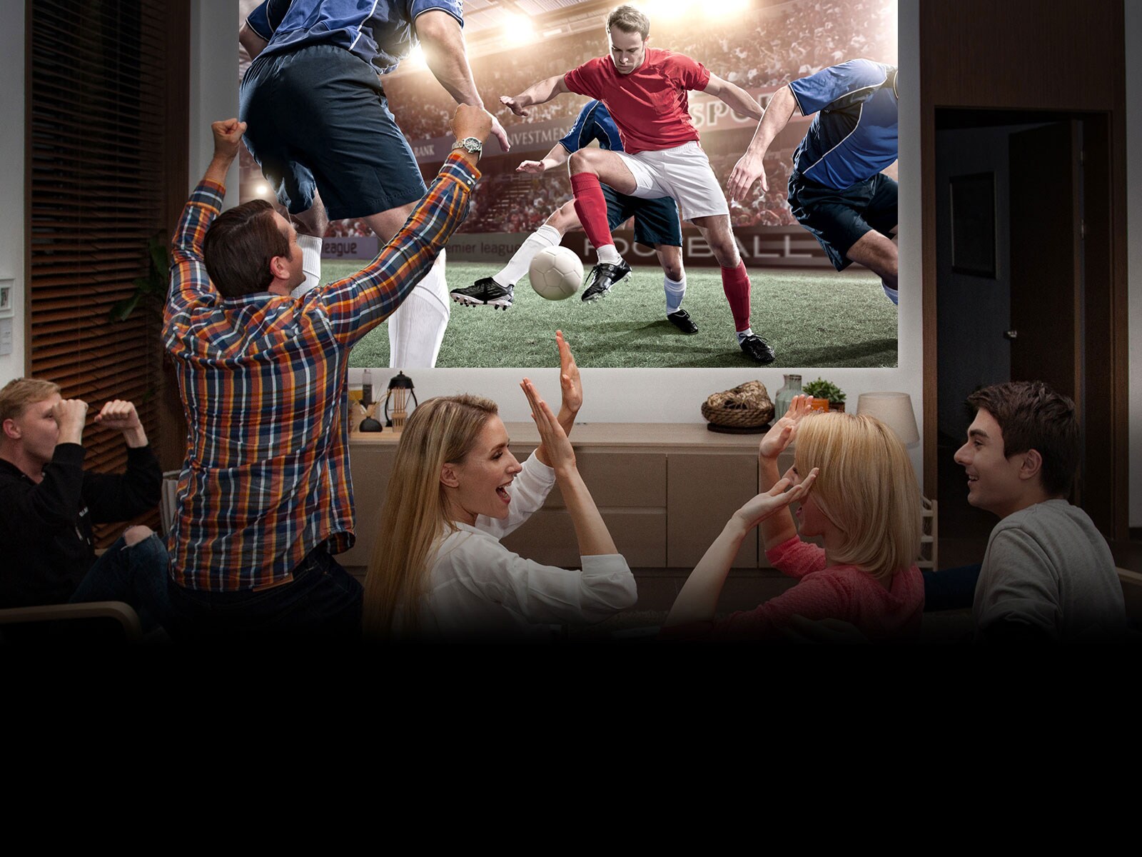 استمتع بتلفزيون مباشر بحجم 100 بوصة في أي مكان1