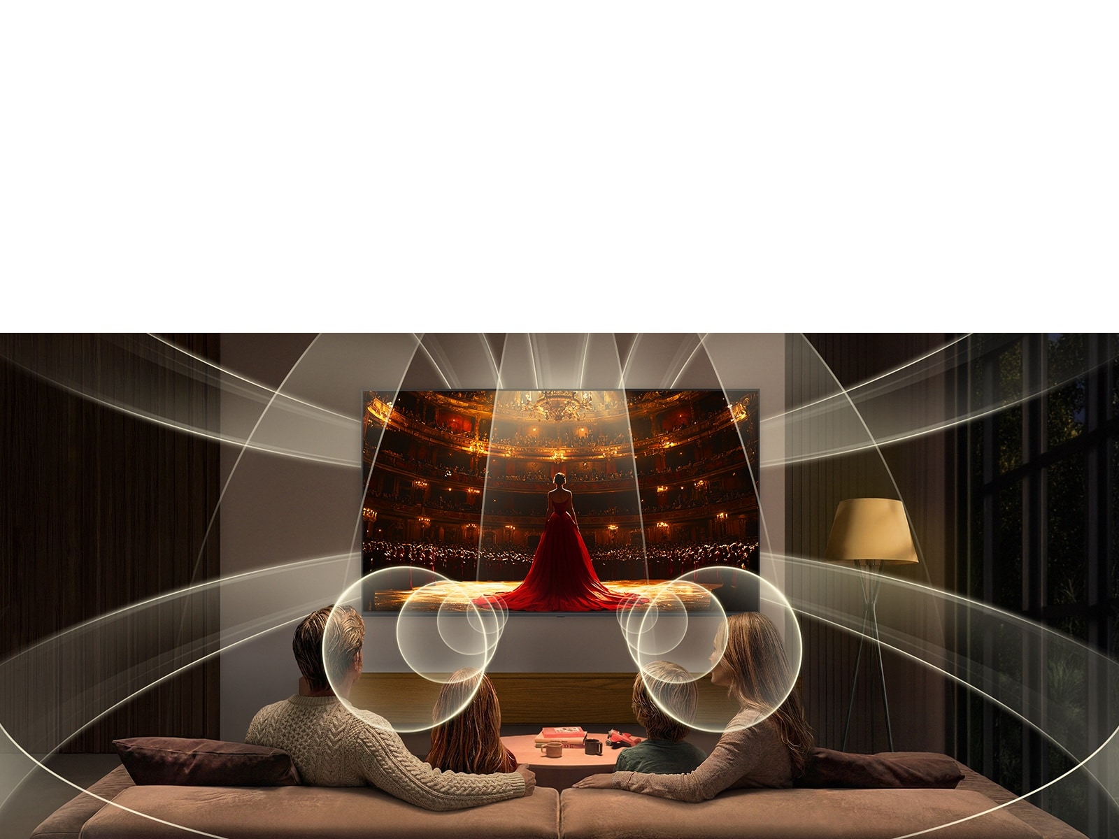 يملأ تلفزيون LG QNED AI QNED70 Mini LED المزود بتقنية Virtual 9.1.2 Ch مساحة معيشة حديثة أثناء تشغيل أداء الأوبرا على الشاشة، مما يوفر صوتًا متعدد الاتجاهات يحيط بمنطقة الجلوس ويعزز الانغماس في جميع أنحاء الغرفة.