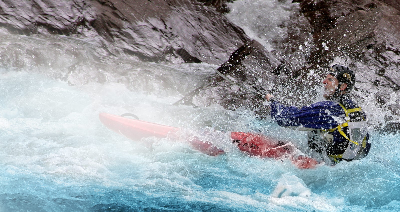 تعدد القنوات يعمل على تقديم تأثير صوت محيطي<br>1