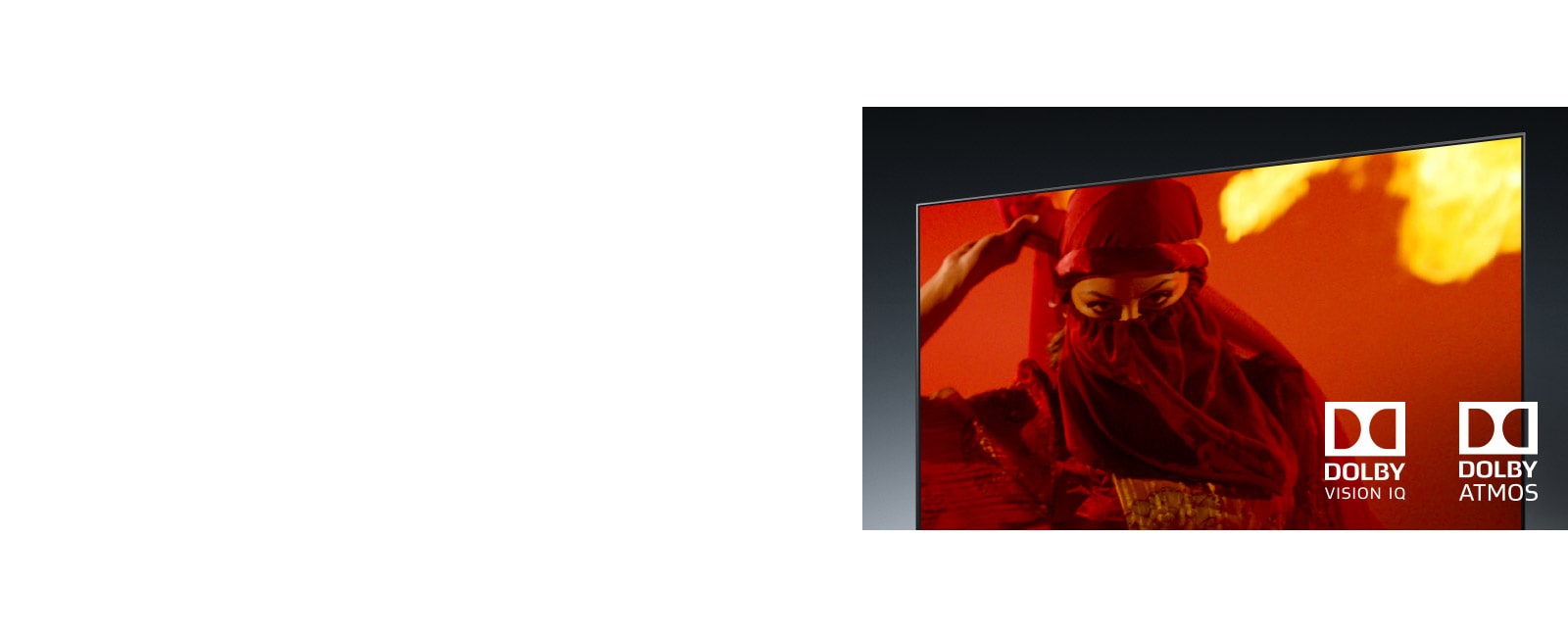 شاشة تلفزيونية تعرض عيون امرأة عن قرب في أحد الأفلام