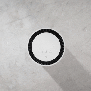 جهاز تنقية الهواء من LG مزود بفلتر 360 H Filter الذي يلتقط الغبار ويطلق هواءً نظيفًا في جميع الاتجاهات	