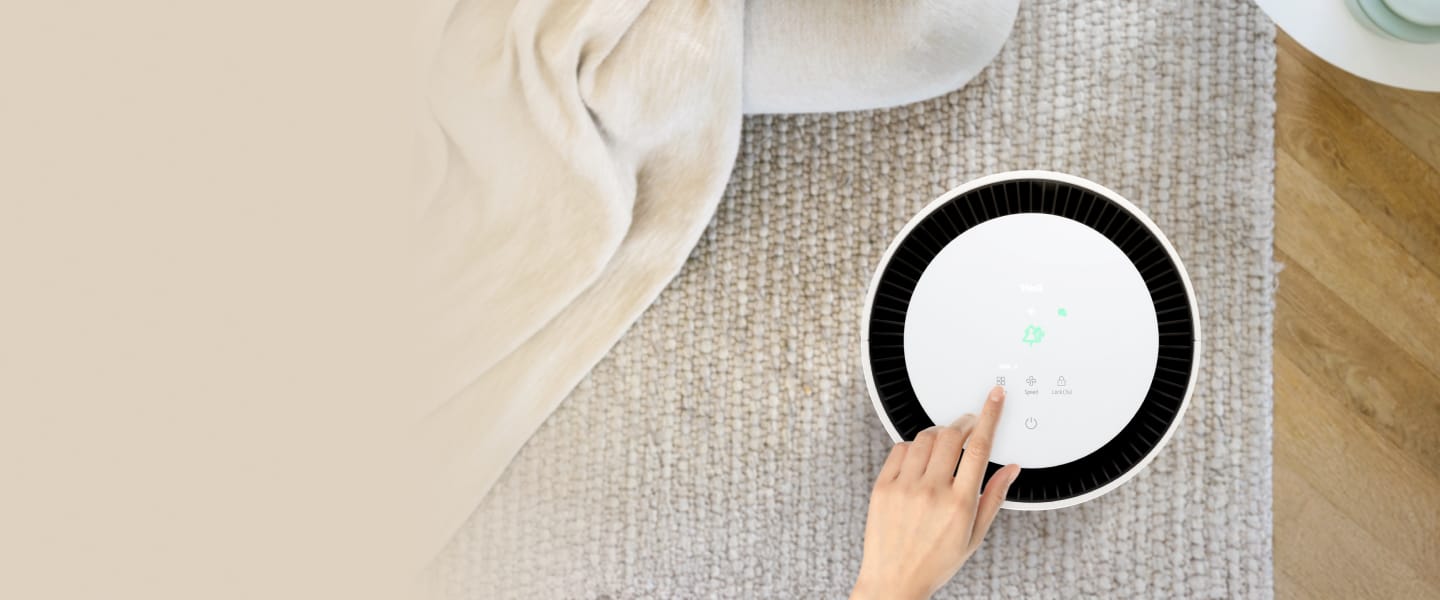 فيديو يعرض شاشة LED الانسيابية لجهاز تنقية الهواء من LG، مما يوفر معلومات واضحة وسهلة عن حالة المنتج للمستخدمين	