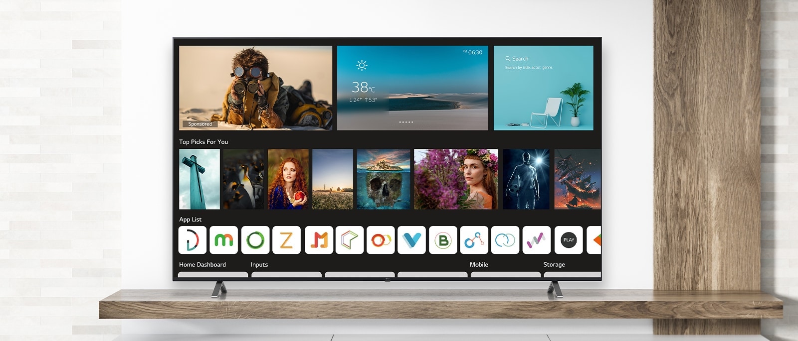 التلفزيون يعرض الشاشة الرئيسية بمحتويات مختلفة.