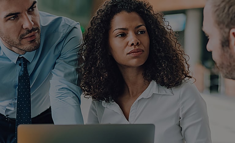 أي استفسارات حول منتج لصناعة التعليم؟