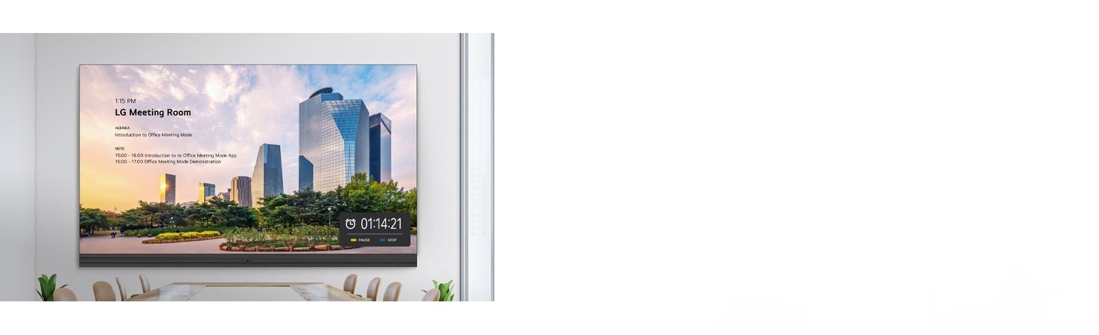 سلسلة LABA مثبتة على جدار غرفة الاجتماعات وهي تعرض تفاصيل غرفة الاجتماعات مثل رقم الغرفة وجدول أعمال الاجتماع والمؤقت وما إلى ذلك عبر وضع office meeting.