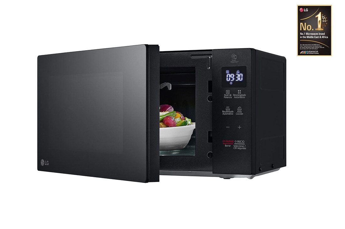 LG مايكروييف إل جي NeoChef سعة 20 لتر لون أسود, Left Side Open view with Food, MS2032GAS, thumbnail 6
