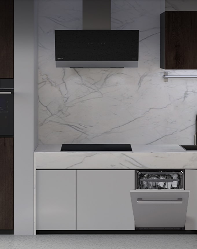 مطبخ مزود بغسالة أطباق مدمجة وفرن وشفاط وموقد حثي من LG.