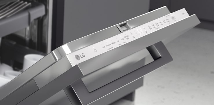 صورة مقربة للوحة LED لغسالة الصحون المدمجة من LG.