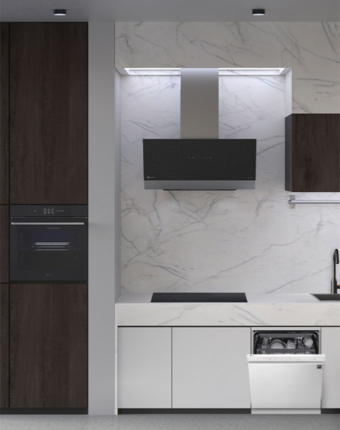 مطبخ مزود بغسالة أطباق وفرن وشفاط وموقد حثي من LG.