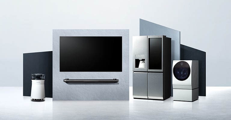 تم وضع LG SIGNATURE OLED TV W والثلاجة والغسالة على المساحة الافتراضية.											