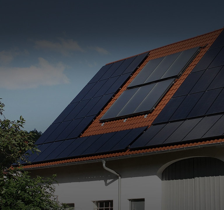 mono-x-Solar_Main_01_02_19_1556780751091