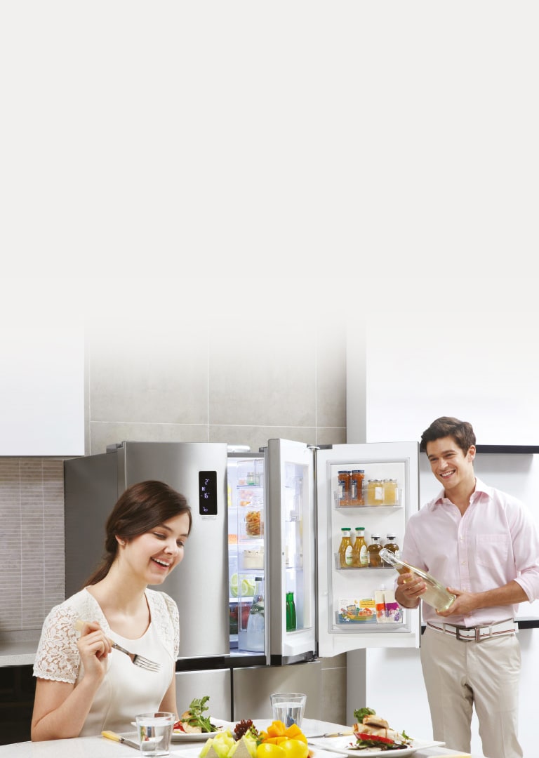 ثلاجة ذات مجمد مع ميزة Door-in-Door™ من