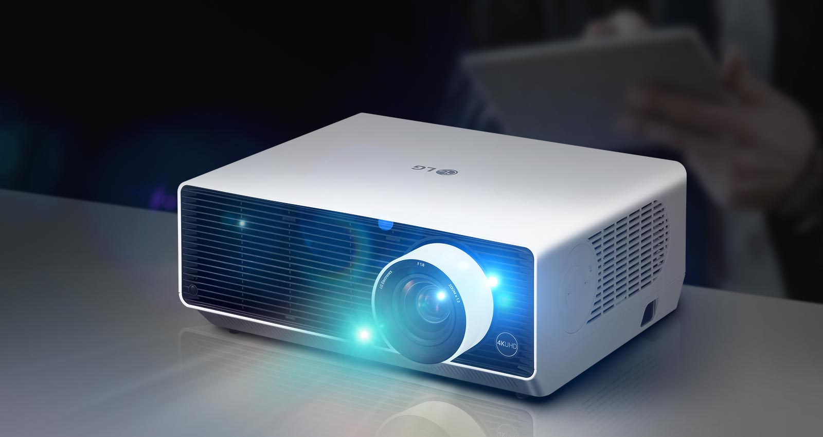 جهاز عرض LG ProBeam