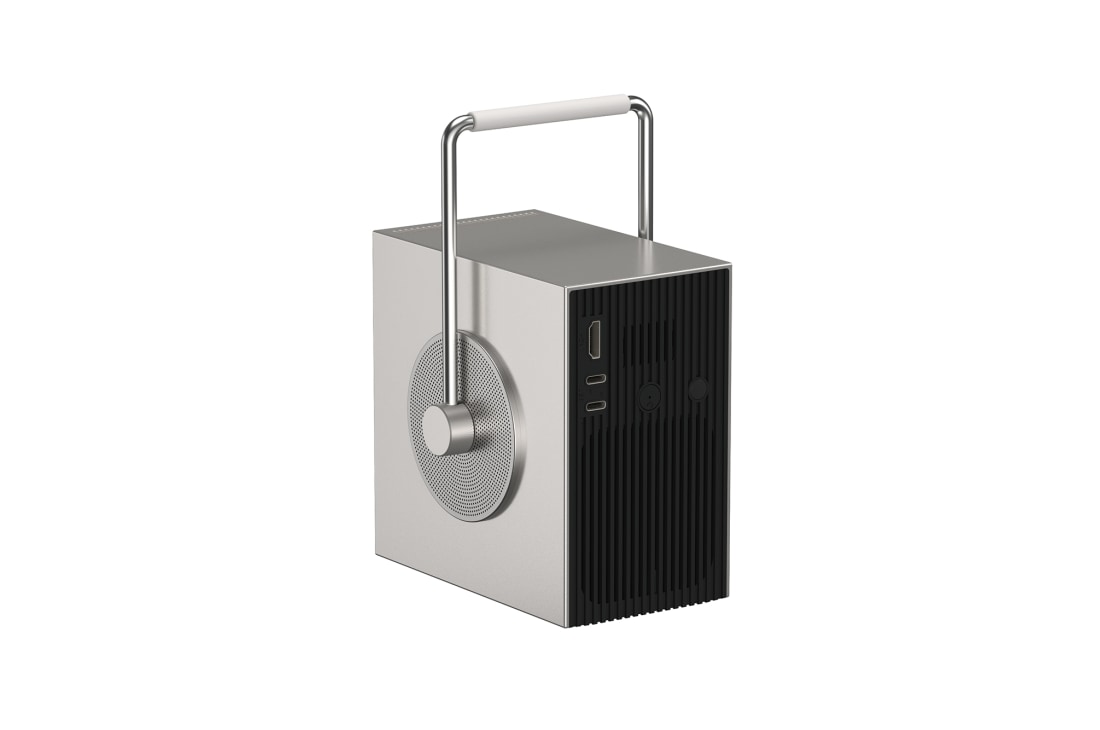 LG اكتشف بروجكتر LG CineBeam Q Mini 4K المحمول | شاشة كبيرة بحجم 120 بوصة، مكبر صوت مدمج 4 واط ، ضبط تلقائي للشاشة. استطلع صور ومواصفات المنتج PU600U, صورة أمامية مائلة من اليمين تُظهر المنافذ والتهوية, PU600U, thumbnail 4