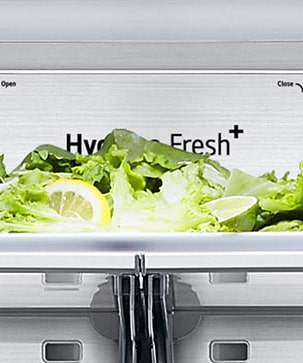 صورة مقربة لملصق Metal Fresh داخل الثلاجة.